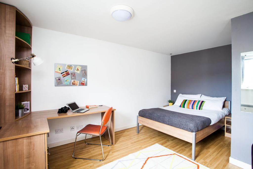 Lady Nicolson Court Apartment EDI Room photo